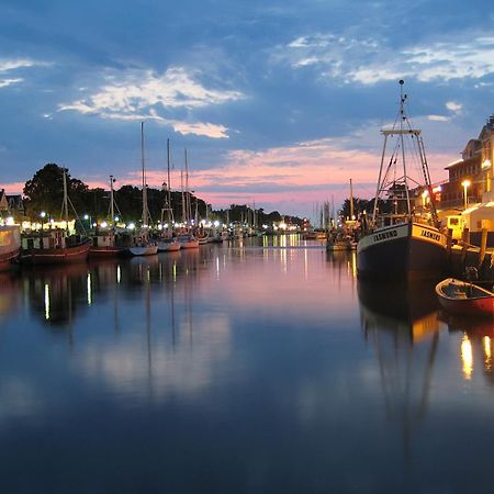Sommerhaus Am Bach Rostock Ngoại thất bức ảnh
